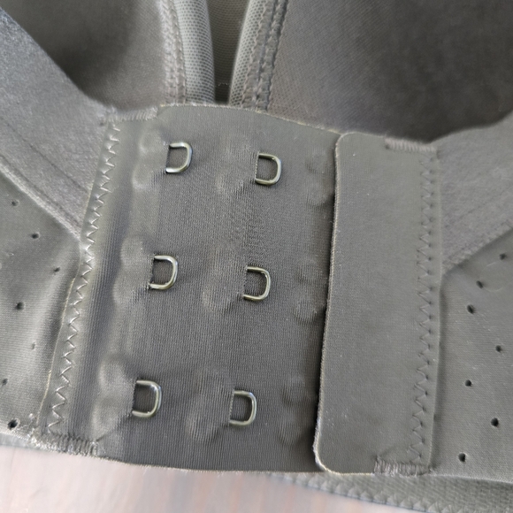 Lululemon Run Times Bra *High Support, B–G Cups Dark Olive 38C - Picture 8 of 10